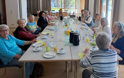 Ein gedeckter Tisch für pflegende Angehörige